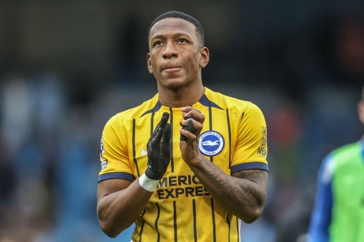 佩杜拉：米兰有意签下后卫埃斯图皮尼安 布莱顿要价2500万欧+奖金