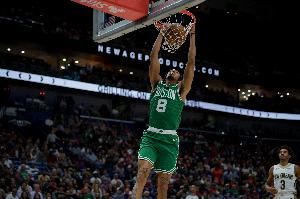 杰伦-布朗:米诺特表现很棒 在此基础上继续进步保持稳定性